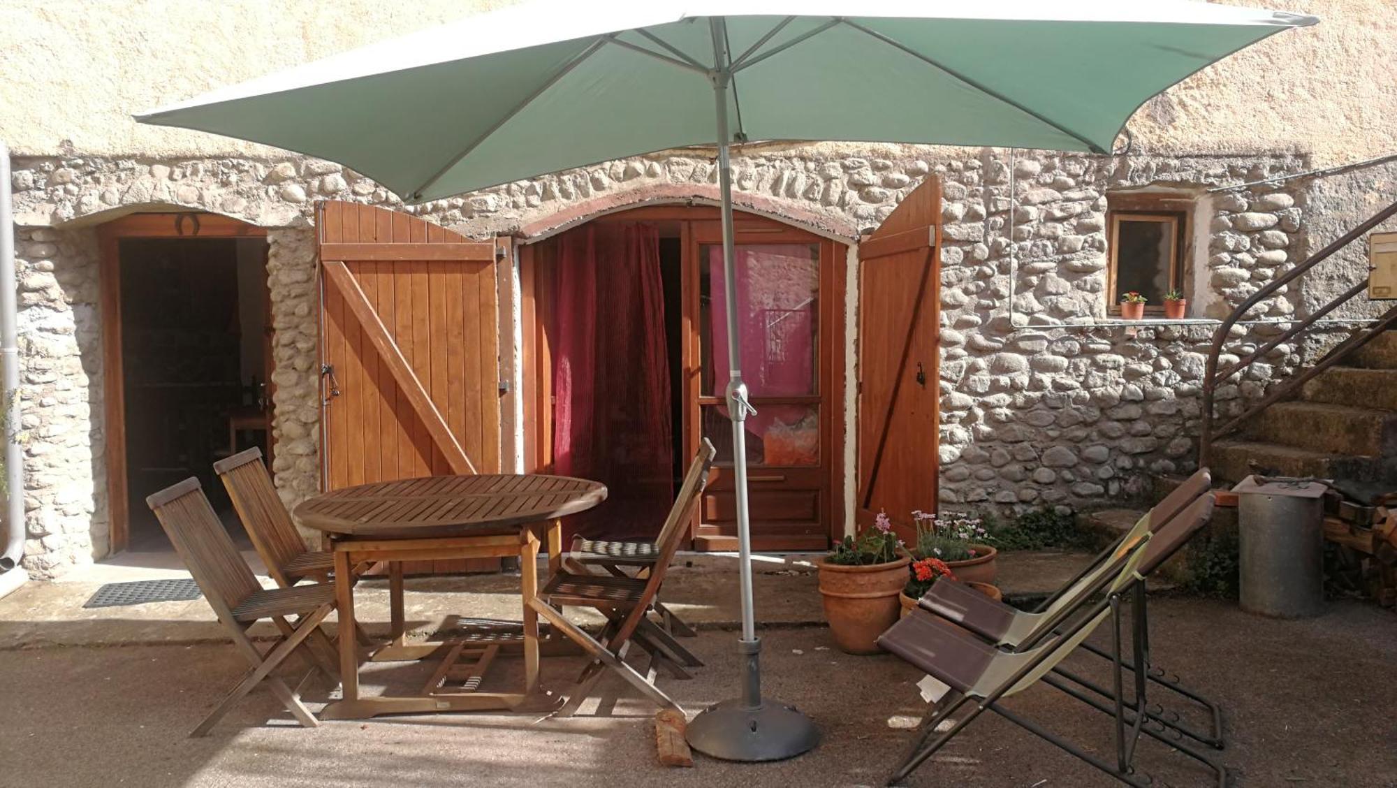 Hotel La Cirerole à Casteil Extérieur photo